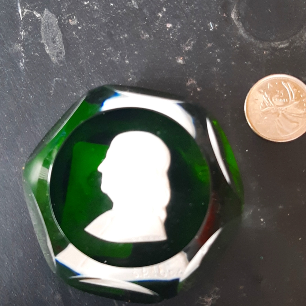 BACCARAT 1955 paperweight of Franklin